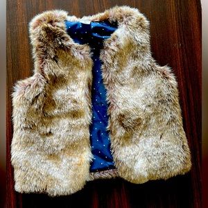 Toddler Faux fur vest 4T OshKosh toddler outerwear